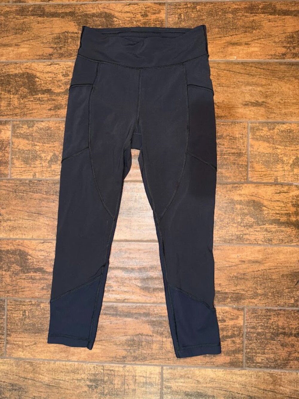 Lululemon dark gray Game Point Crop 23" size 6